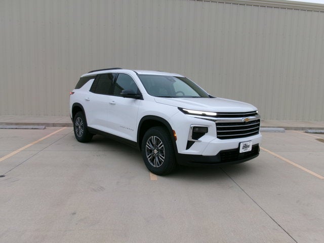 2026 Chevrolet Traverse FWD LT