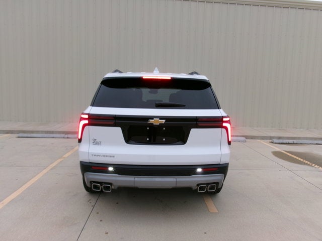 2026 Chevrolet Traverse FWD LT